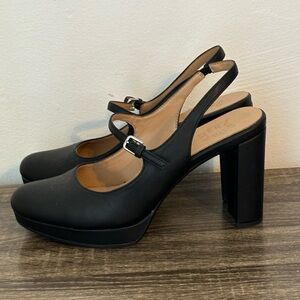 Naturalized platform Mary Jane’s black size 8-1:2. Heal height 4-1/2”